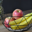 Laden Sie das Bild in den Galerie-Viewer, Moderner Obstkorb - Metall Schwarz Holz Design Braun - CALUTEA