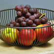 Laden Sie das Bild in den Galerie-Viewer, Moderne Obst Etagere // Metall // Schwarz // Zwei große Obstschalen & Bananenhalter - CALUTEA