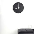 Laden Sie das Bild in den Galerie-Viewer, Moderne Wanduhr // Metall // Schwarz // Designer Wanduhr
