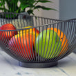 Laden Sie das Bild in den Galerie-Viewer, Moderne Obstschale // Metall // Stahlgrau - Schwarz // dekorativer Designer Obstkorb - CALUTEA