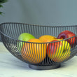 Laden Sie das Bild in den Galerie-Viewer, Moderne Obstschale // Metall // Stahlgrau - Schwarz // dekorativer Designer Obstkorb - CALUTEA